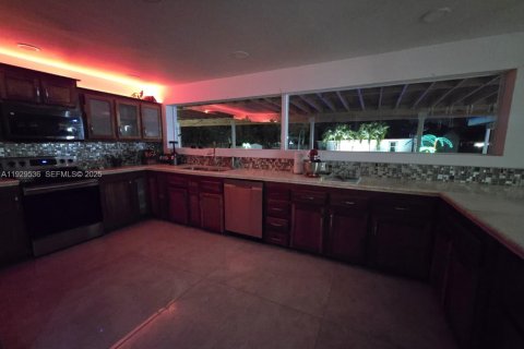 Villa ou maison à vendre à Homestead, Floride: 6 chambres № 1987695 - photo 4