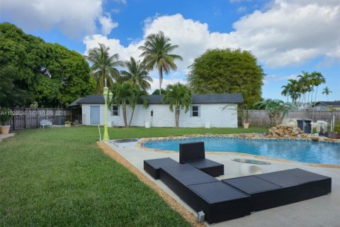 Villa ou maison à vendre à Homestead, Floride: 6 chambres № 1987695 - photo 21