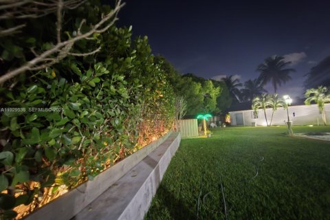 Villa ou maison à vendre à Homestead, Floride: 6 chambres № 1987695 - photo 24