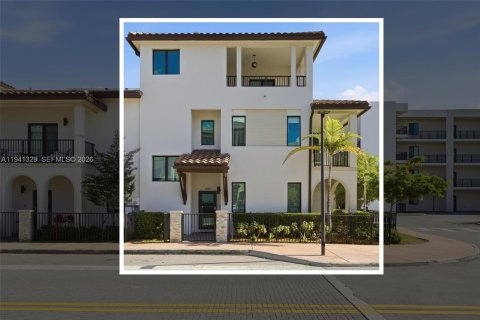 Townhouse in URBANA in Doral, Florida 3 bedrooms, 219.81 sq.m. № 2152725 - photo 5