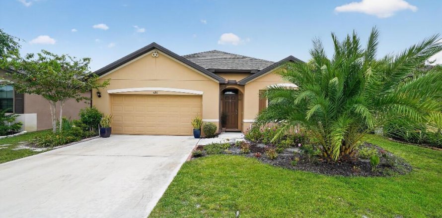Casa en Port St. Lucie, Florida 4 dormitorios, 169.83 m2 № 2247625
