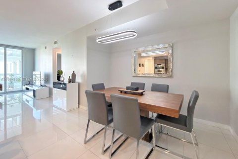 Copropriété à louer à Doral, Floride: 2 chambres, 104.98 m2 № 1986200 - photo 3