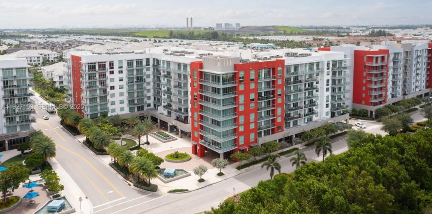 Condo à Doral, Floride, 2 chambres № 1986200