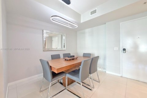 Copropriété à louer à Doral, Floride: 2 chambres, 104.98 m2 № 1986200 - photo 5