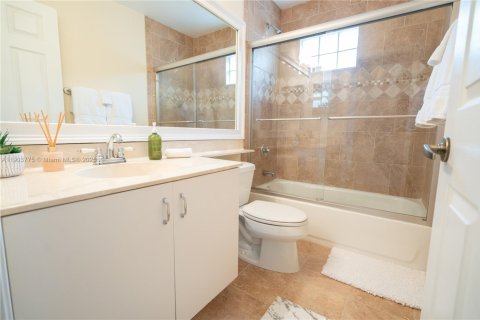 Villa ou maison à vendre à Weston, Floride: 3 chambres, 144.37 m2 № 1964514 - photo 23