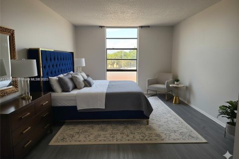 Condominio en venta en North Miami Beach, Florida, 1 dormitorio, 66.89 m2 № 1982001 - foto 5