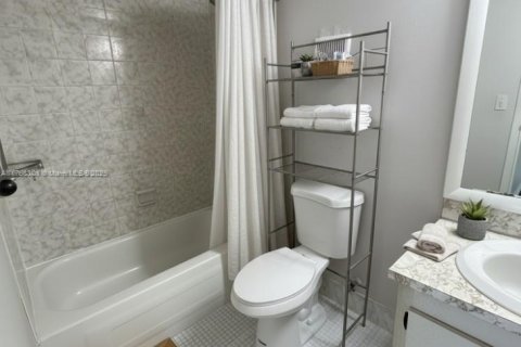 Condominio en venta en North Miami Beach, Florida, 1 dormitorio, 66.89 m2 № 1982001 - foto 7