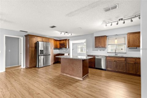 Casa en alquiler en Ocala, Florida, 4 dormitorios, 185.99 m2 № 1853714 - foto 5