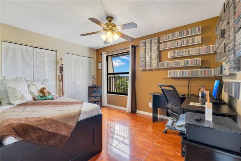 House in Coral Springs, Florida 3 bedrooms, 134.62 sq.m. № 1738571 - photo 20