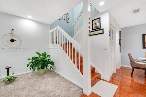 House in Coral Springs, Florida 3 bedrooms, 134.62 sq.m. № 1738571 - photo 4