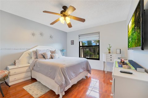 House in Coral Springs, Florida 3 bedrooms, 134.62 sq.m. № 1738571 - photo 14
