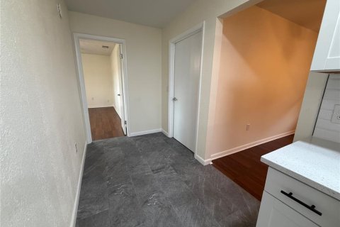 Casa en alquiler en Riverview, Florida, 4 dormitorios, 169.45 m2 № 1916449 - foto 12