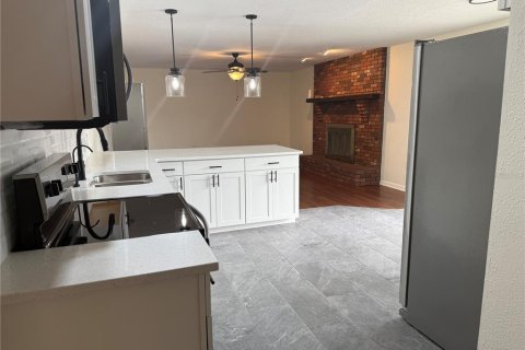 Casa en alquiler en Riverview, Florida, 4 dormitorios, 169.45 m2 № 1916449 - foto 7