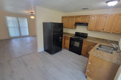 Villa ou maison à louer à New Port Richey, Floride: 3 chambres, 103.86 m2 № 2404737 - photo 8