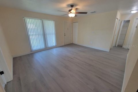 Villa ou maison à louer à New Port Richey, Floride: 3 chambres, 103.86 m2 № 2404737 - photo 3