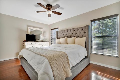 Townhouse in Riverview, Florida 3 bedrooms, 137.22 sq.m. № 1654524 - photo 25
