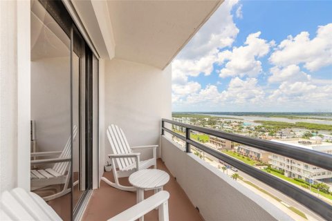 Condo in Daytona Beach, Florida, 2 bedrooms  № 1866441 - photo 16