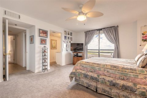 Condo in Daytona Beach, Florida, 2 bedrooms  № 1866441 - photo 21
