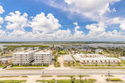Condo in Daytona Beach, Florida, 2 bedrooms  № 1866441 - photo 18