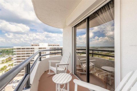 Condo in Daytona Beach, Florida, 2 bedrooms  № 1866441 - photo 17