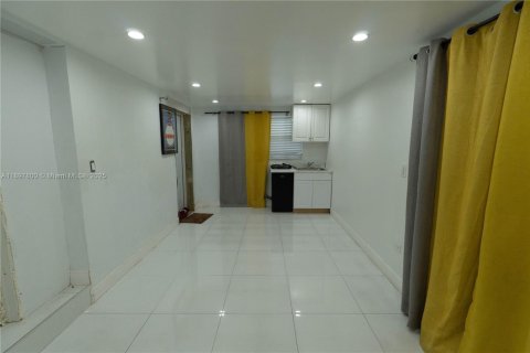 Купить виллу или дом в Вест-Парк, Флорида 3 спальни, 102.19м2, № 1949811 - фото 9