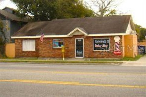 Commercial property in Orlando, Florida 258.27 sq.m. № 2330461