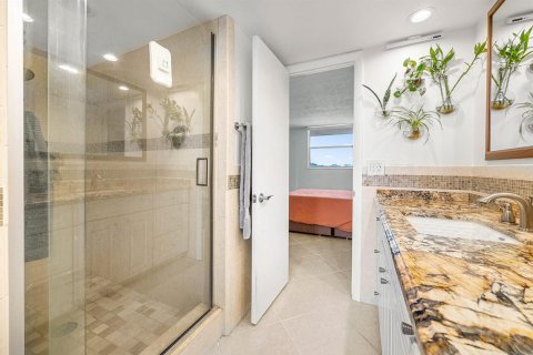 Купить кондоминиум в Бока-Ратон, Флорида 5 комнат, 120.77м2, № 2085282 - фото 21