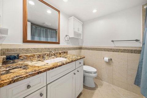 Купить кондоминиум в Бока-Ратон, Флорида 5 комнат, 120.77м2, № 2085282 - фото 17