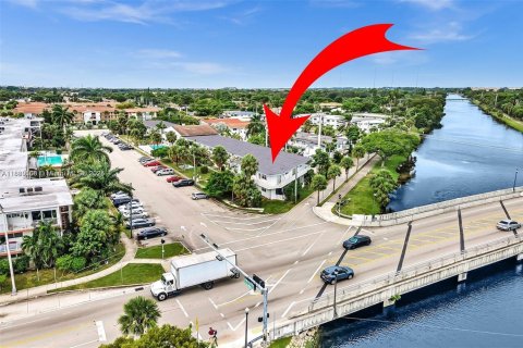 Villa ou maison à louer à North Miami Beach, Floride: 2 chambres, 95.69 m2 № 1941262 - photo 1