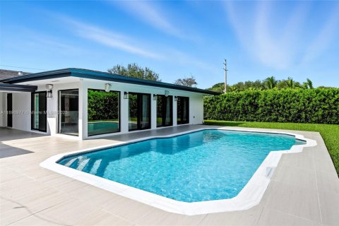 Casa en venta en Miami, Florida, 4 dormitorios, 268.12 m2 № 1943751 - foto 26