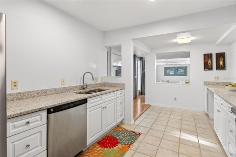 Townhouse in Ocala, Florida 3 bedrooms, 180.88 sq.m. № 2214323 - photo 15