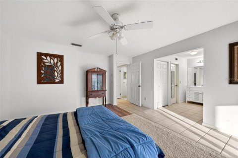 Townhouse in Ocala, Florida 3 bedrooms, 180.88 sq.m. № 2214323 - photo 28