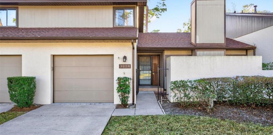 Townhouse in Ocala, Florida 3 bedrooms, 180.88 sq.m. № 2214323