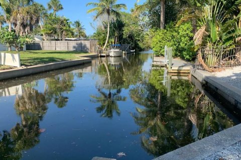 Villa ou maison à louer à Sarasota, Floride: 2 chambres, 106.28 m2 № 2098904 - photo 24