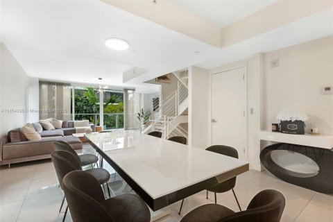Condominio en alquiler en Bay Harbor Islands, Florida, 5 dormitorios, 260.5 m2 № 1872061 - foto 8