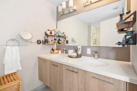 Condominio en alquiler en Bay Harbor Islands, Florida, 5 dormitorios, 260.5 m2 № 1872061 - foto 16