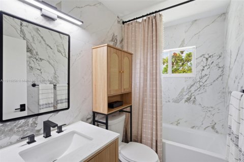 Купить кондоминиум в Майами-Бич, Флорида 2 спальни, 71.35м2, № 1970935 - фото 15