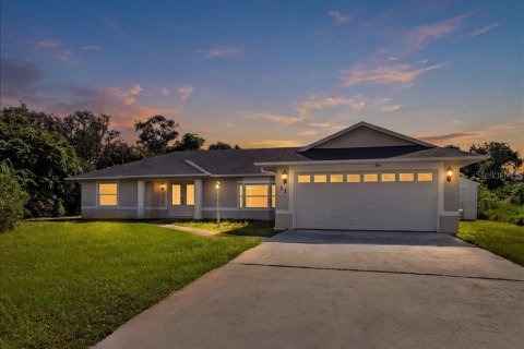 House in Palm Coast, Florida 3 bedrooms, 153.85 sq.m. № 2203190