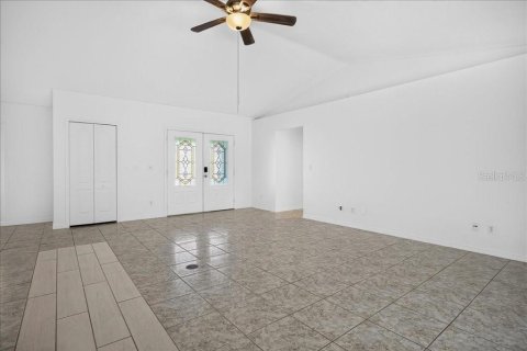 Villa ou maison à vendre à Palm Coast, Floride: 3 chambres, 153.85 m2 № 2203190 - photo 11