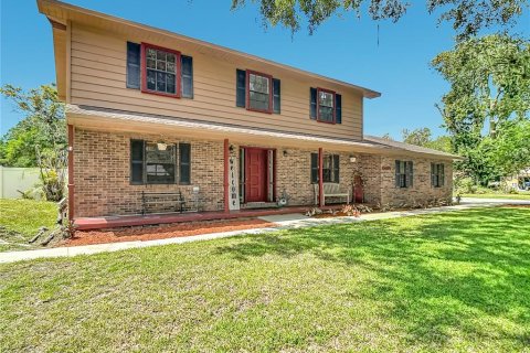 House in Mulberry, Florida 4 bedrooms, 229.75 sq.m. № 2095357 - photo 3