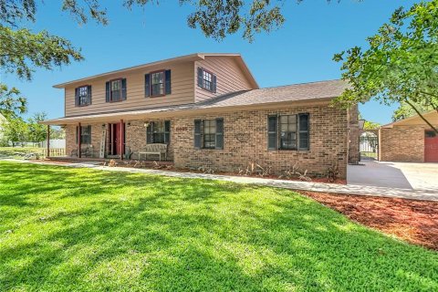 House in Mulberry, Florida 4 bedrooms, 229.75 sq.m. № 2095357 - photo 2