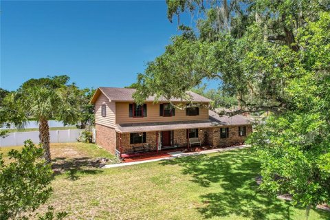 House in Mulberry, Florida 4 bedrooms, 229.75 sq.m. № 2095357 - photo 4