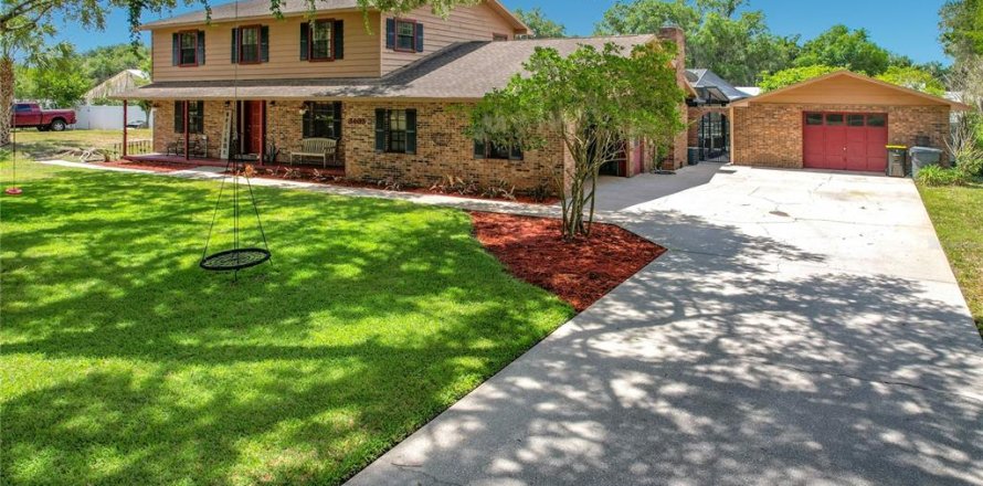 House in Mulberry, Florida 4 bedrooms, 229.75 sq.m. № 2095357