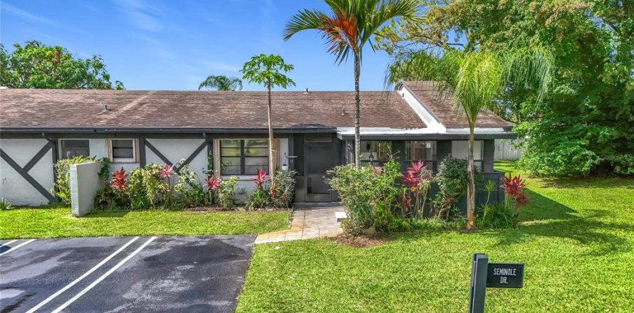 Casa en Royal Palm Beach, Florida 2 dormitorios, 125.14 m2 № 2148436