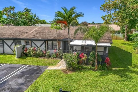 Casa en venta en Royal Palm Beach, Florida, 2 dormitorios, 125.14 m2 № 2148436 - foto 2