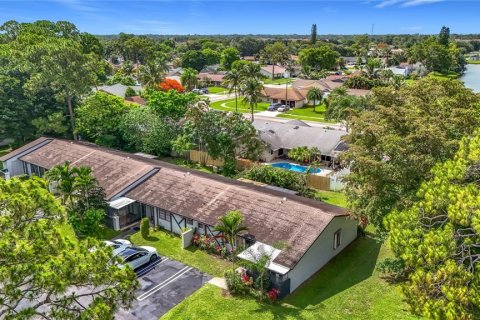 Casa en venta en Royal Palm Beach, Florida, 2 dormitorios, 125.14 m2 № 2148436 - foto 3