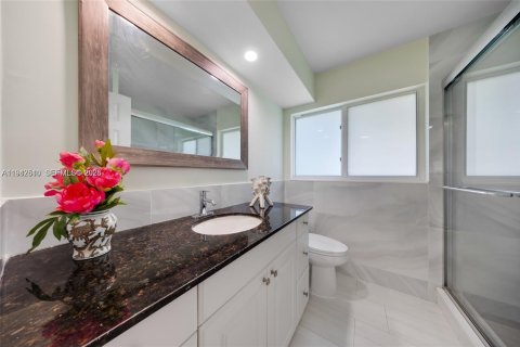 Villa ou maison à vendre à Pompano Beach, Floride: 3 chambres, 184.04 m2 № 1999350 - photo 24