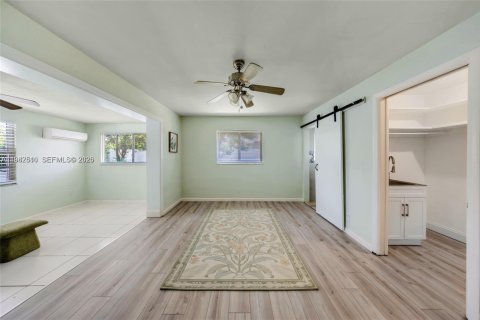 Villa ou maison à vendre à Pompano Beach, Floride: 3 chambres, 184.04 m2 № 1999350 - photo 15