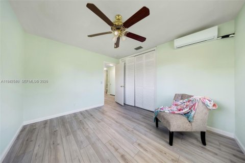 Villa ou maison à vendre à Pompano Beach, Floride: 3 chambres, 184.04 m2 № 1999350 - photo 23