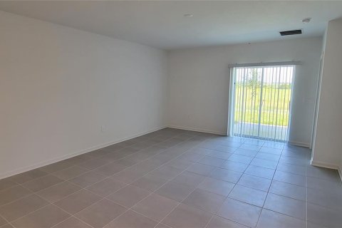 Casa en alquiler en Davenport, Florida, 5 dormitorios, 220.18 m2 № 1916168 - foto 9